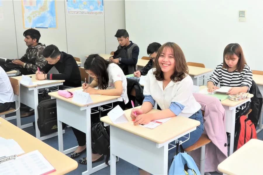 School website photograph · 東京千代田日本語学校
