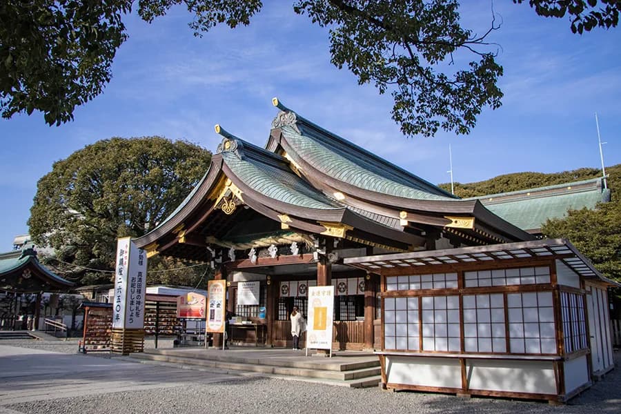 School website photograph · VEGA日本語学校