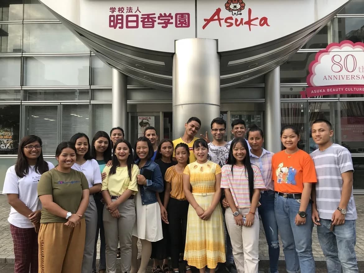 School website photograph · 明日香日本語学校