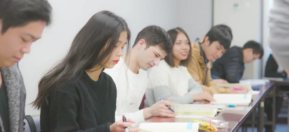 School website photograph · 東京リバーサイド学園