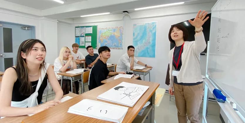 School website photograph · 東京上野日本語学院