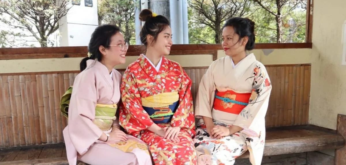 School website photograph · MANABI JAPANESE LANGUAGE INSTITUTE TOKYO