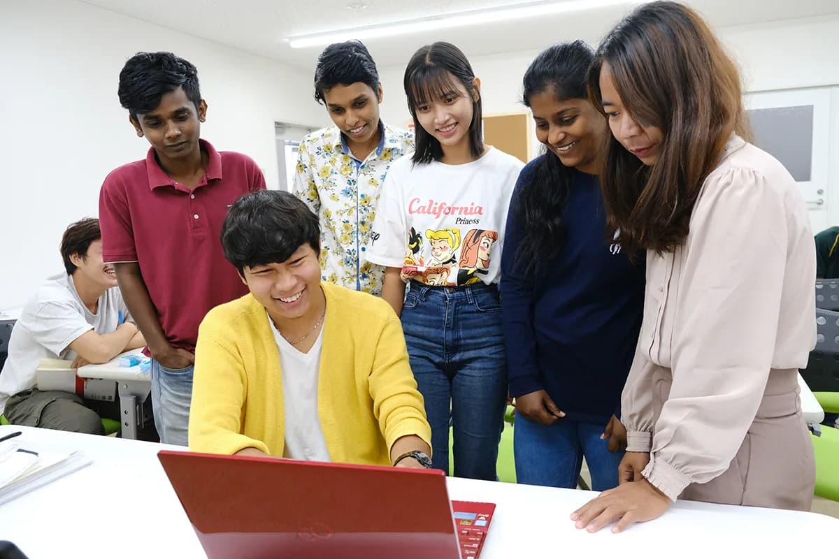 School website photograph · アスカ国際学院