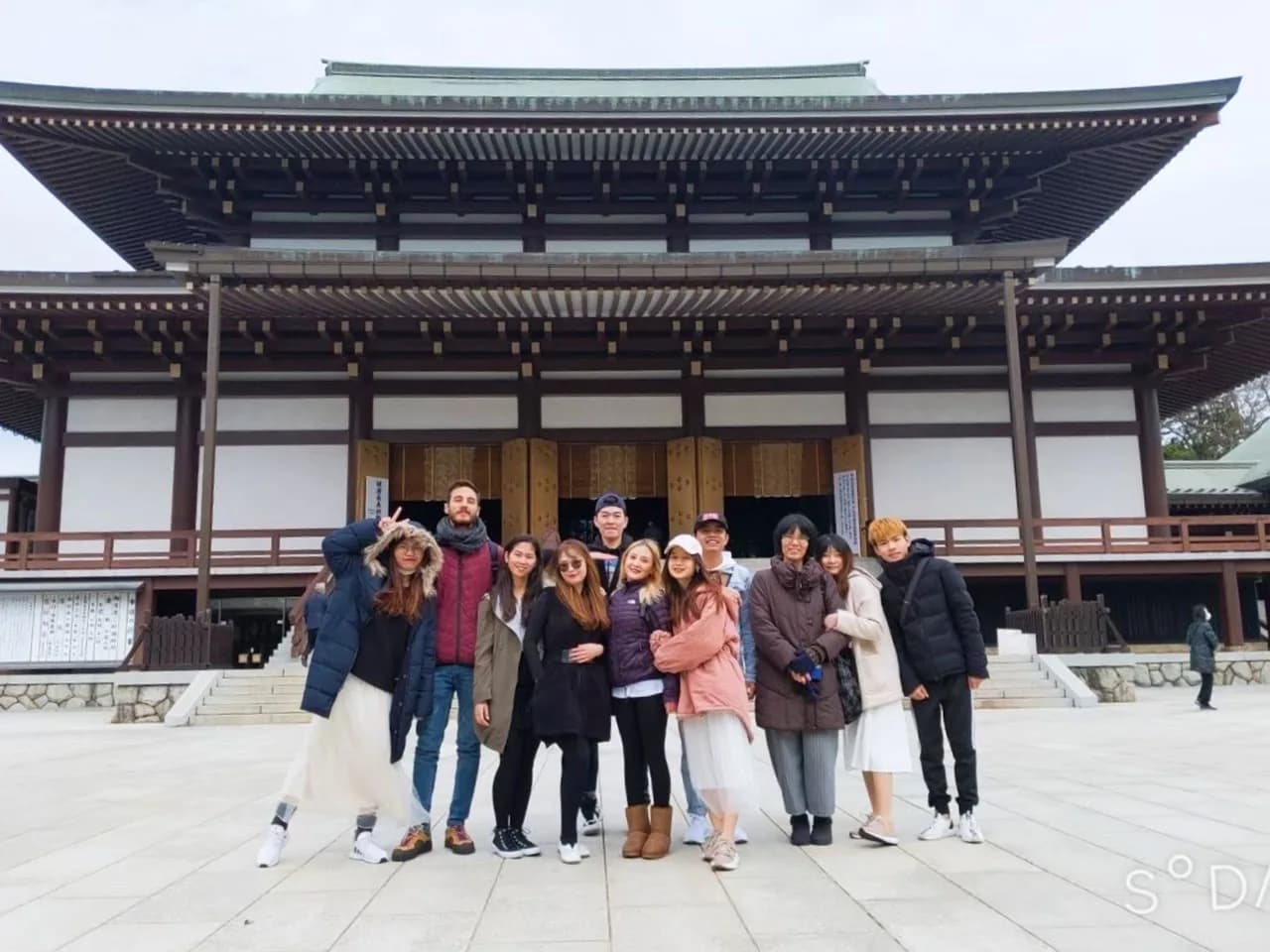 School website photograph · 成田国際学院