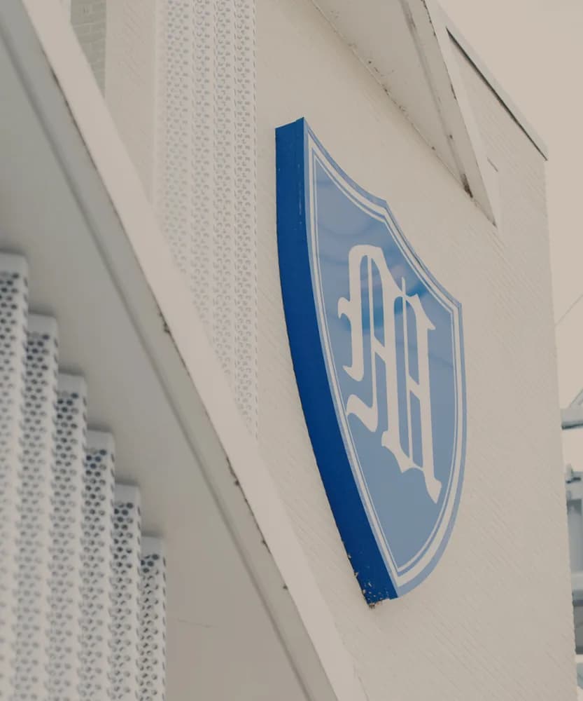 School website photograph · 丸の内ビジネス専門学校