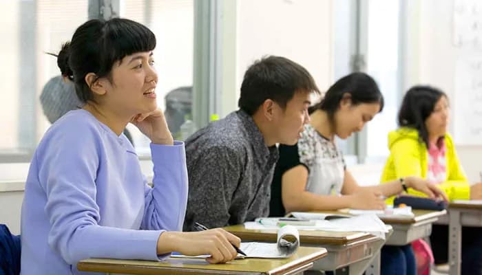 School website photograph · 豊栄インターナショナル日本語アカデミー
