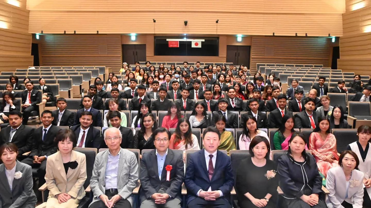 School website photograph · 大阪ニューポイント日本語学校