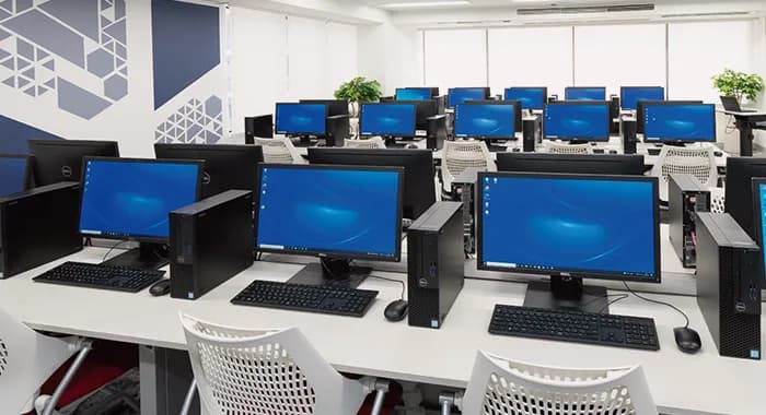 School website photograph · 大原簿記情報ビジネス専門学校横浜校